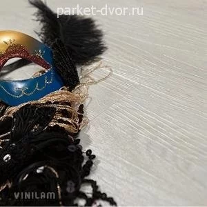 Ламинат SPC Vinilam Click Prestige 7 мм 10077 Дуб Линтер