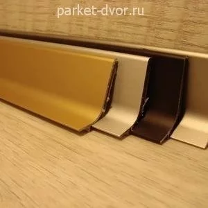 Алюминиевый плинтус самоклеющийся Effector Q63.07 Инокс16.8х40х2700 мм (пог. м)