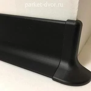 Алюминиевый плинтус самоклеющийся Effector Q63.005 Чёрный 16.8х40х2700 мм (пог. м)