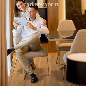 Виниловый ламинат Corkstyle VinyLine Hydro Fix Objekt Oak Chur