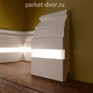 Плинтус Evrowood Белый PN 090 LED 18х100х2000 мм (пог. м)
